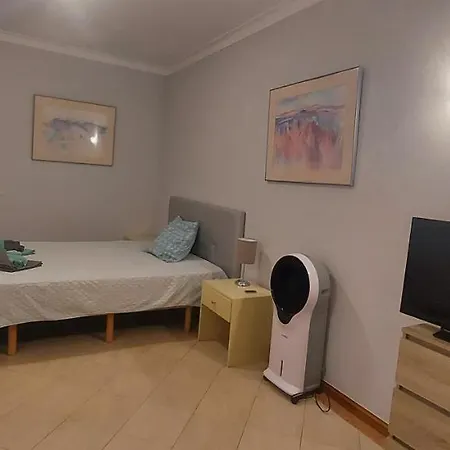 Jeannie's Oura Estrela