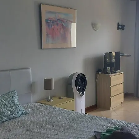 Jeannie's Oura Estrela *