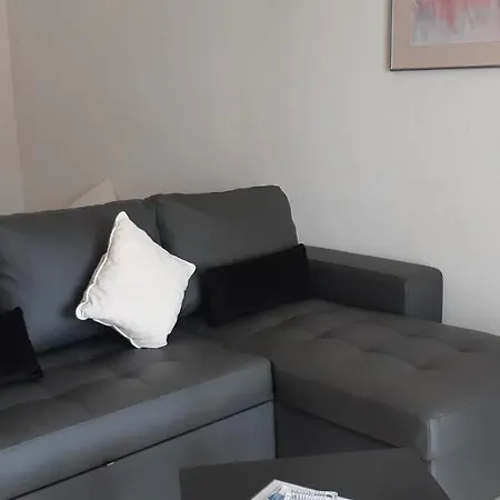 Jeannie's Oura Estrela *