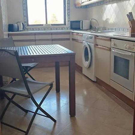 Jeannie's Oura Estrela Albufeira