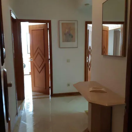 Jeannie's Oura Estrela *