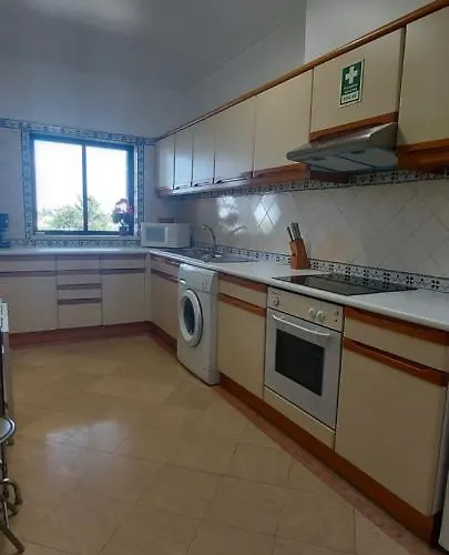 Jeannie's Oura Estrela Apartamento *