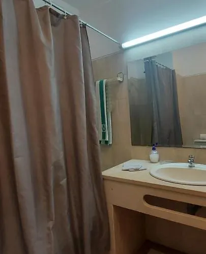 Jeannie's Oura Estrela البوفيرا