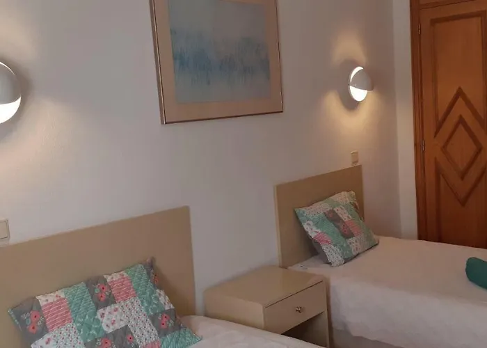 Jeannie's Oura Estrela * Albufeira