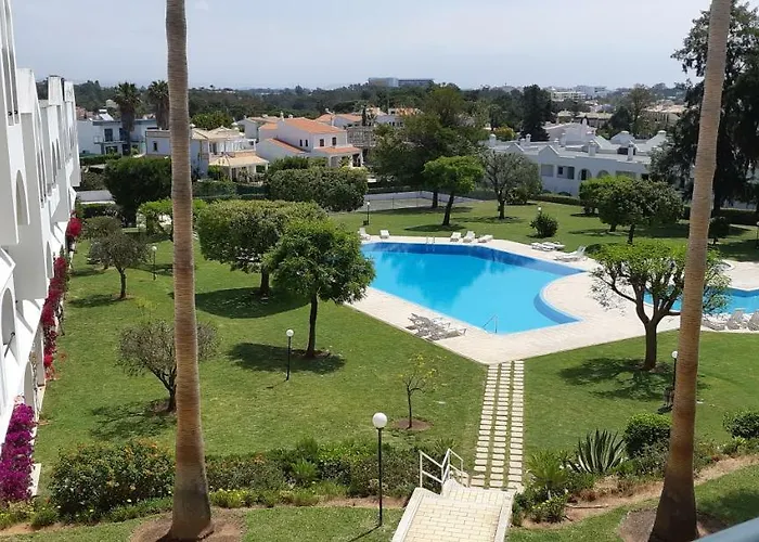 Jeannie's Oura Estrela Albufeira