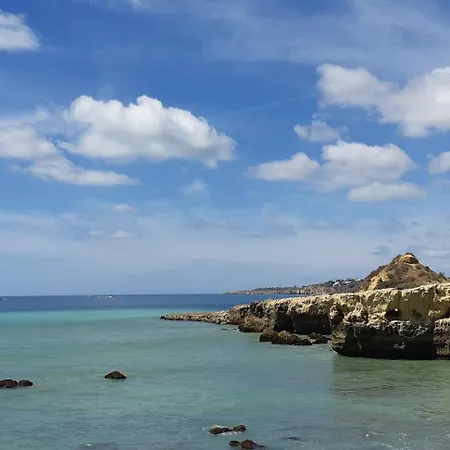 Jeannie's Oura Estrela Albufeira