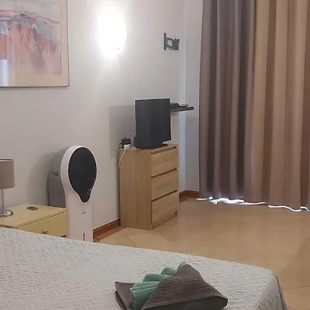 Jeannie's Oura Estrela Apartment