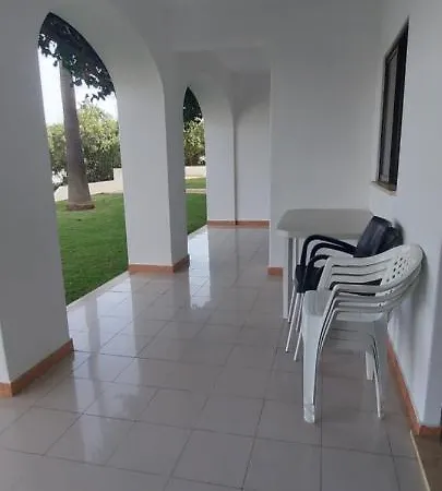 Apartment Jeannie's Oura Estrela *