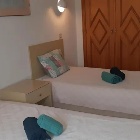 Jeannie's Oura Estrela Apartment