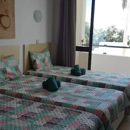 Jeannie's Oura Estrela Albufeira