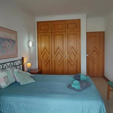Apartment Jeannie's Oura Estrela